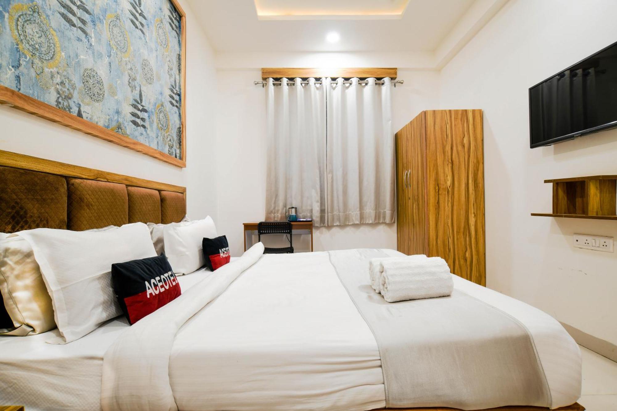 Aceotel Inn Flamingo Indore Esterno foto
