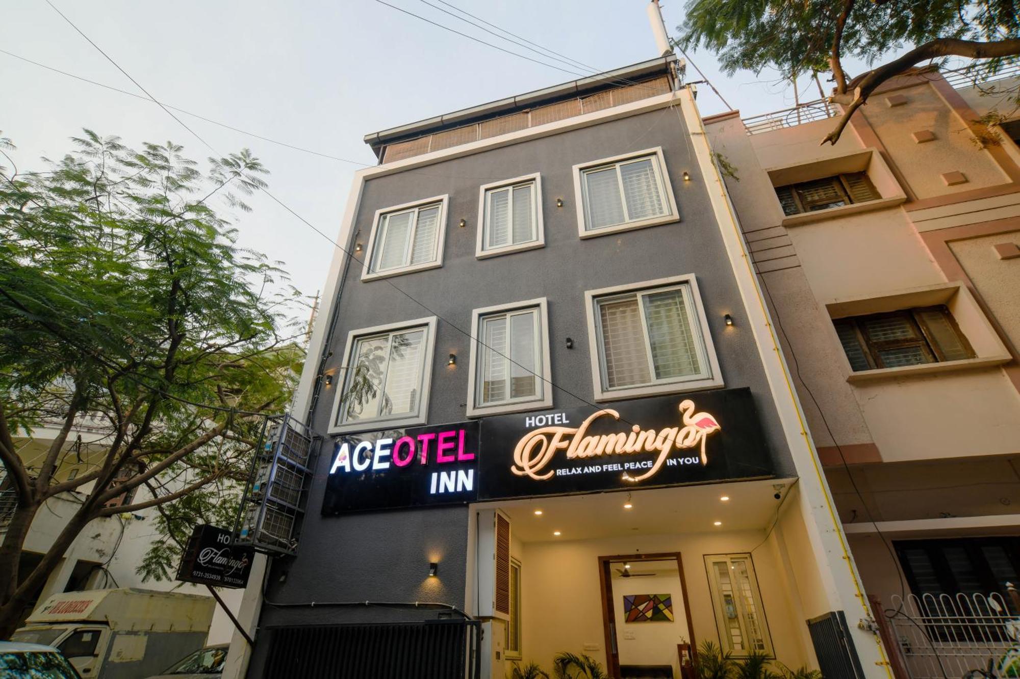 Aceotel Inn Flamingo Indore Esterno foto