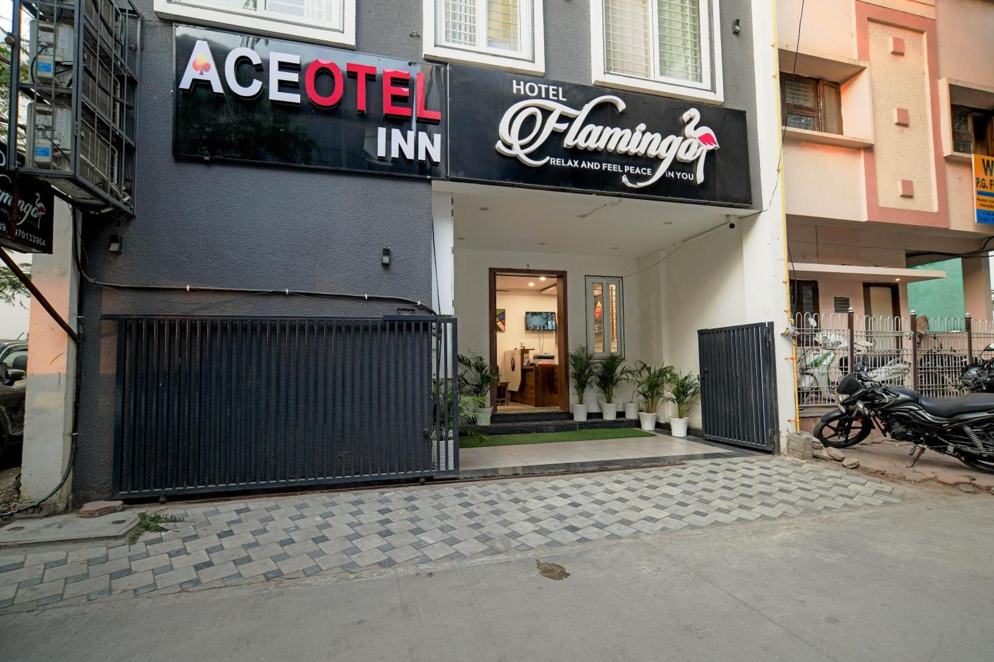 Aceotel Inn Flamingo Indore Esterno foto