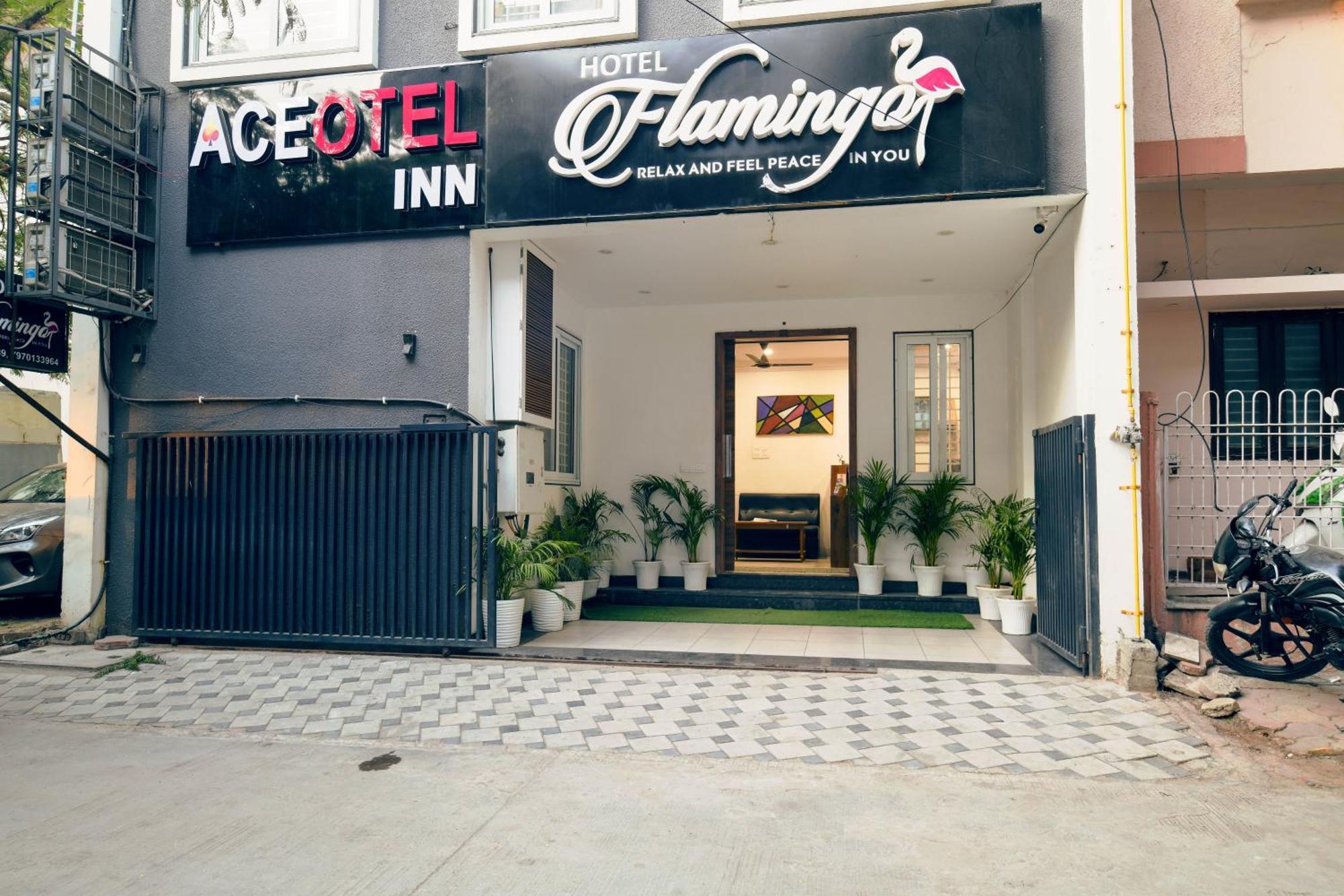 Aceotel Inn Flamingo Indore Esterno foto