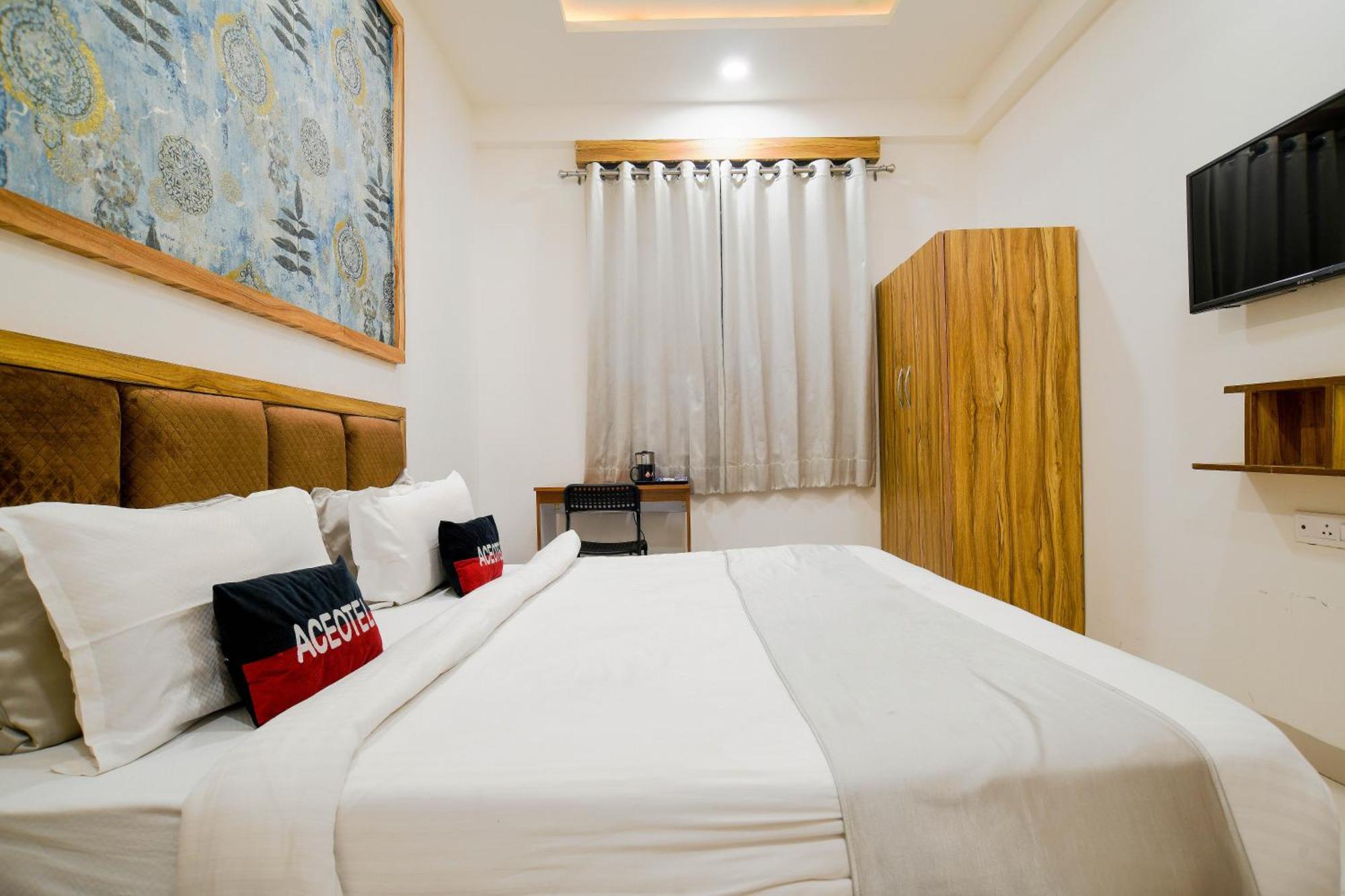 Aceotel Inn Flamingo Indore Esterno foto